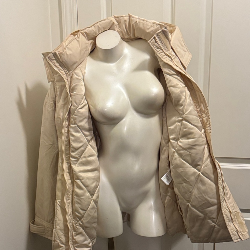 Abercrombie & Fitch Women's Beige Puffer Jacket - Picture 15 of 16